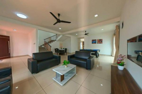 Desaru Spacious 6 Rooms Bungalow 22paxes KTV-Billard-BBQ-Netflix